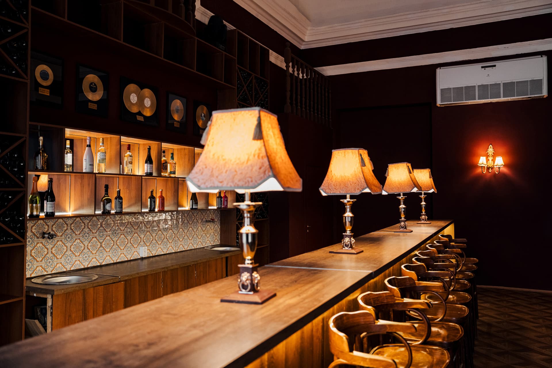 Мьюзик Холл